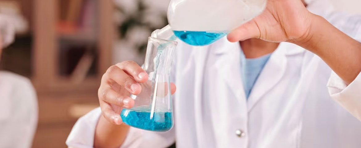 Exploring the Solubility Properties of Pharma-Grade Methylene Dichloride